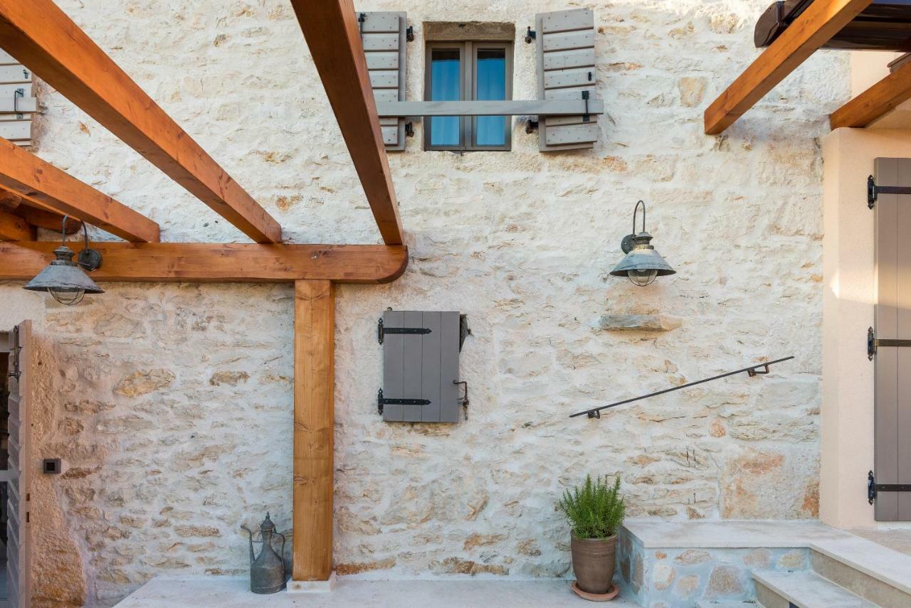 Villa Hirundo Rustica Skradin Exteriör bild