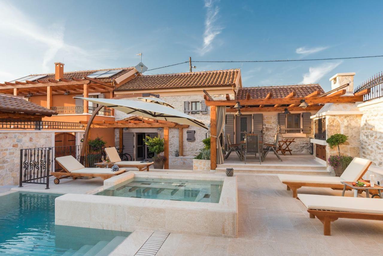 Villa Hirundo Rustica Skradin Exteriör bild
