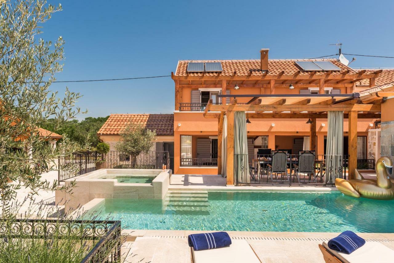 Villa Hirundo Rustica Skradin Exteriör bild
