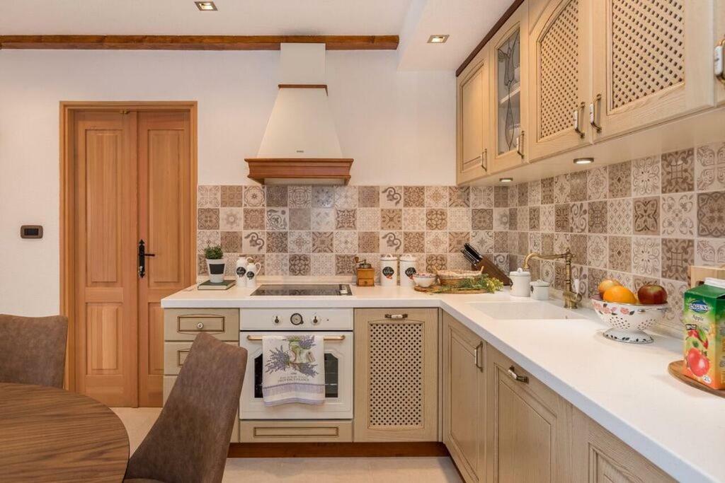 Villa Hirundo Rustica Skradin Exteriör bild