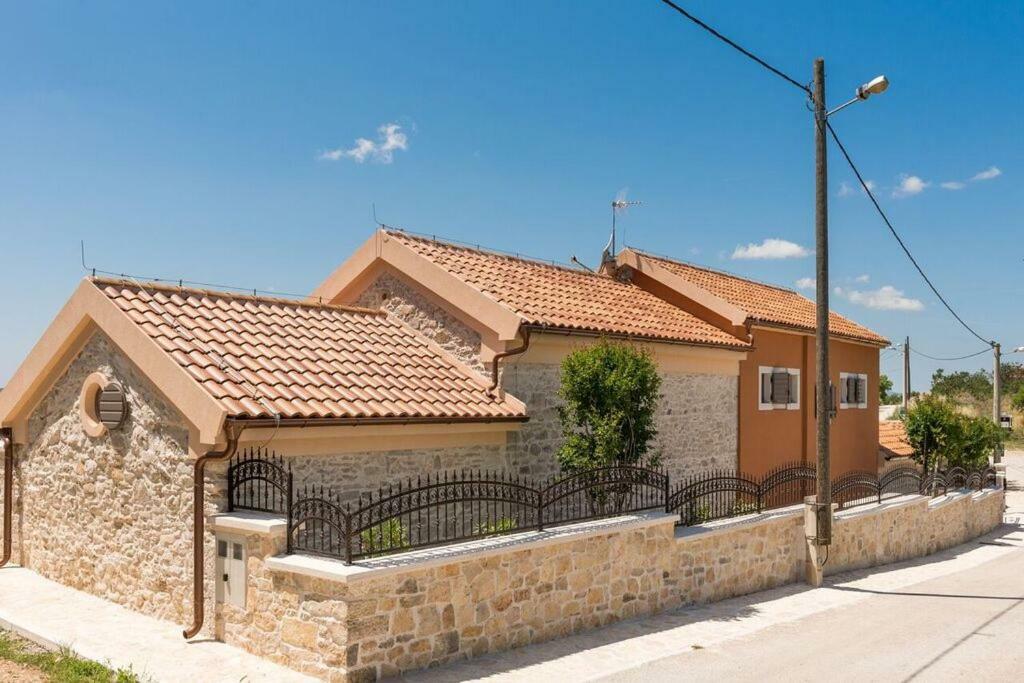 Villa Hirundo Rustica Skradin Exteriör bild