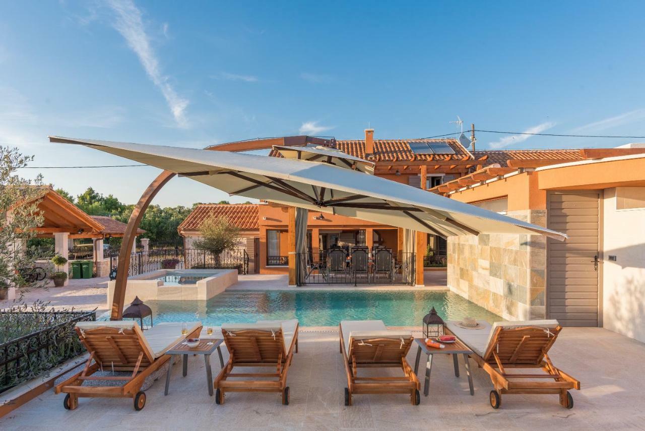 Villa Hirundo Rustica Skradin Exteriör bild
