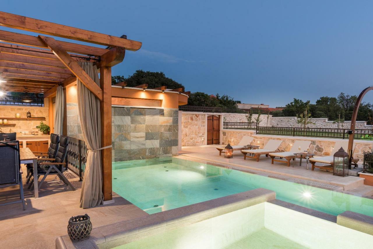 Villa Hirundo Rustica Skradin Exteriör bild