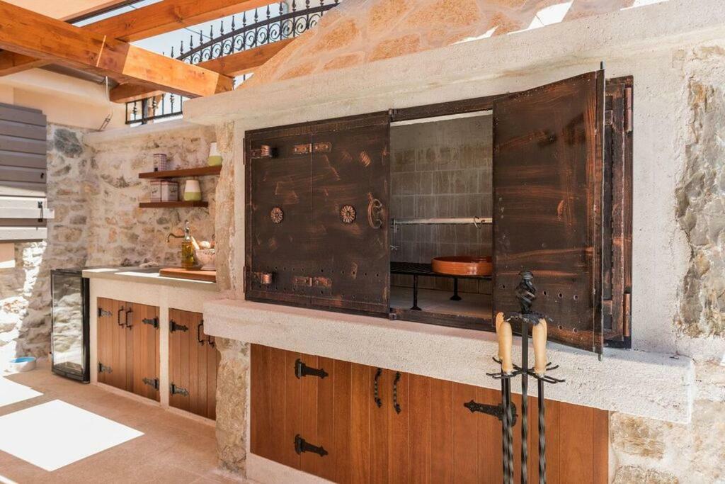 Villa Hirundo Rustica Skradin Exteriör bild