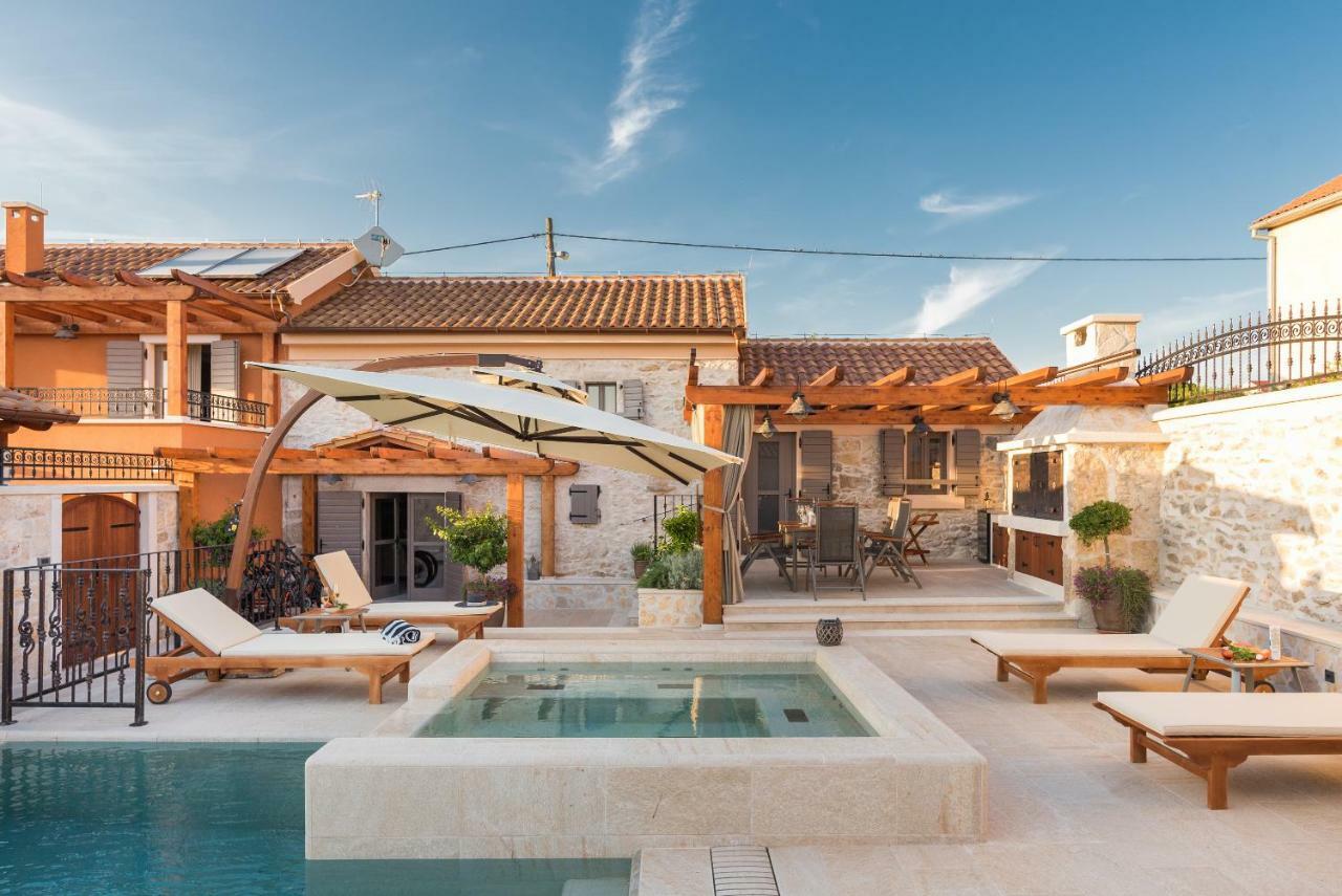 Villa Hirundo Rustica Skradin Exteriör bild