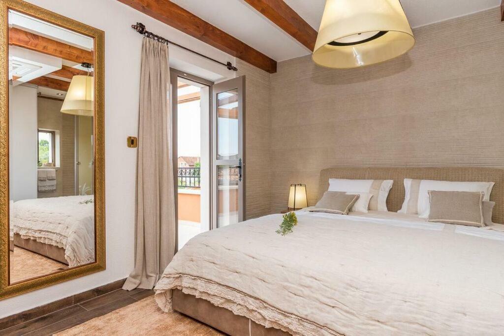 Villa Hirundo Rustica Skradin Exteriör bild