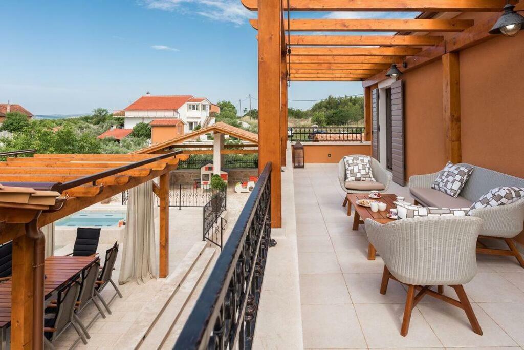Villa Hirundo Rustica Skradin Exteriör bild